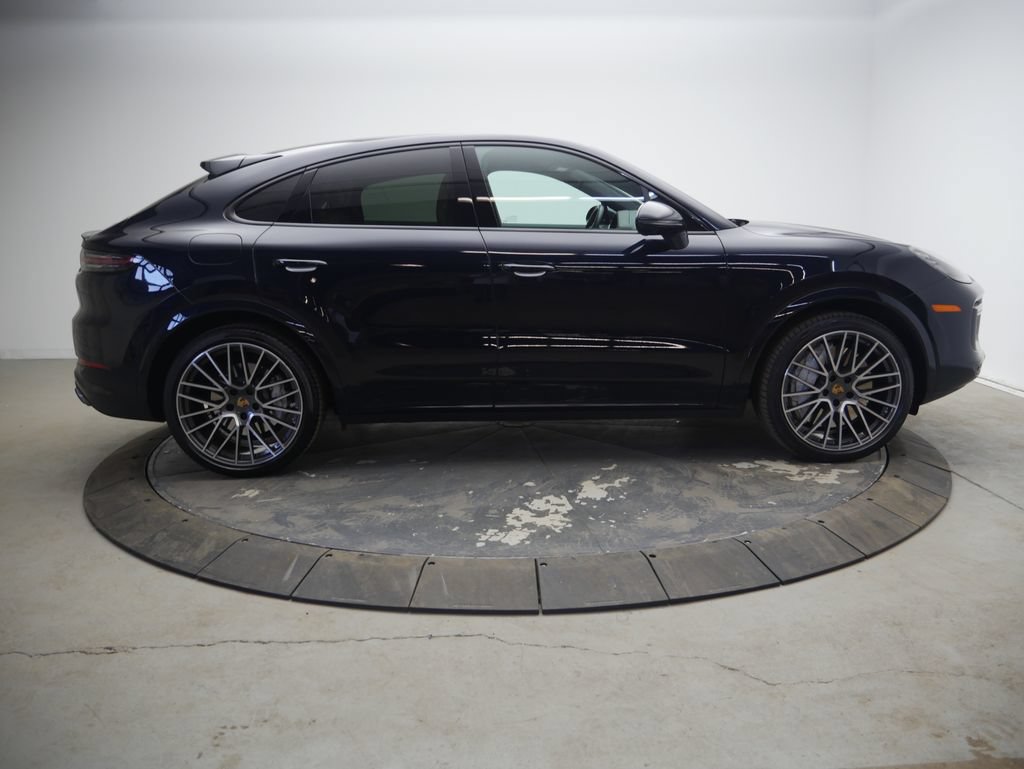 Certified 2023 Porsche Cayenne Turbo AWD/4WD image 8