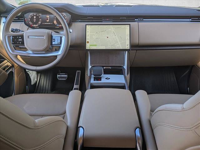 New 2026 Land Rover Range Rover Long Wheelbase SE AWD/4WD image 16