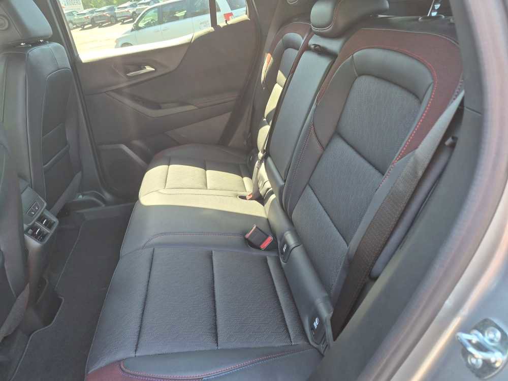 New 2026 Chevrolet Equinox RS w/ Convenience Package III FWD image 33