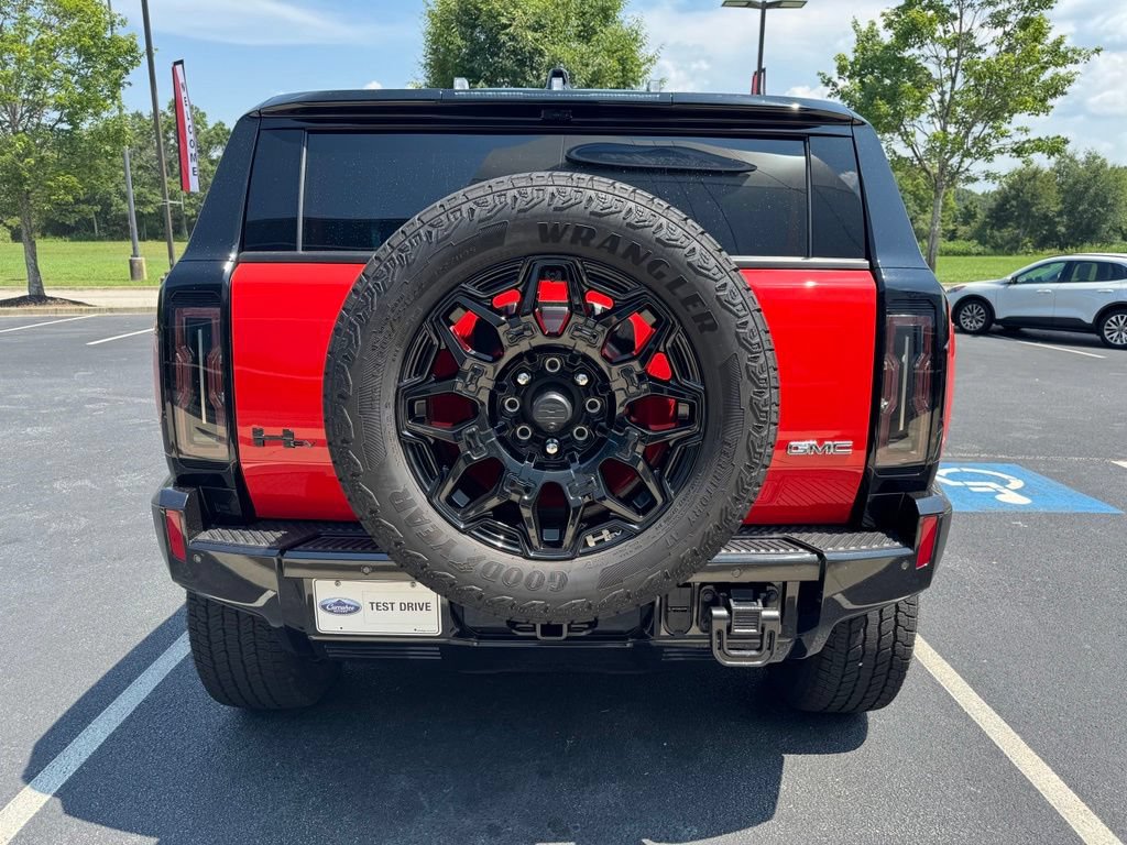 Used 2026 GMC Hummer EV SUV w/ LPO, Dark Essentials Package AWD/4WD image 4