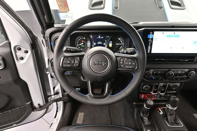 Used 2024 Jeep Wrangler Unlimited Rubicon 4xe AWD/4WD image 29