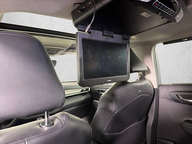 Used 2022 Toyota Highlander XLE FWD image 24