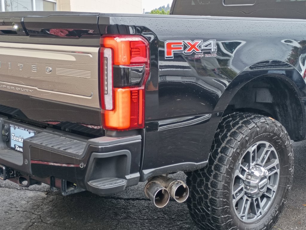 Used 2023 Ford F350 Limited w/ FX4 Off-Road Package AWD/4WD image 5