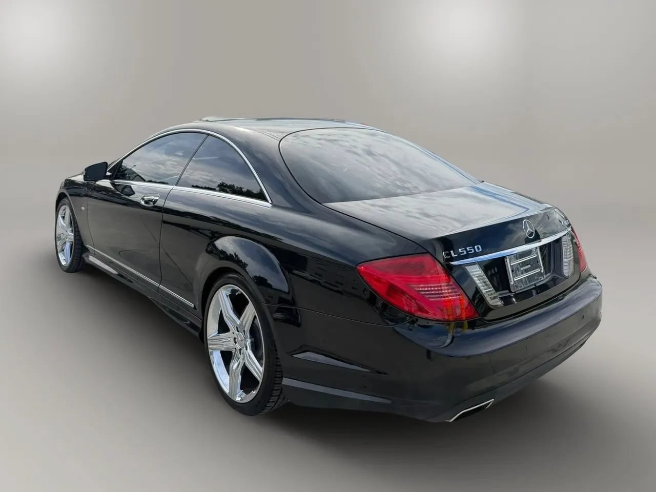 Used 2012 Mercedes-Benz CL 550 4MATIC w/ Sport Pkg Plus One image 5