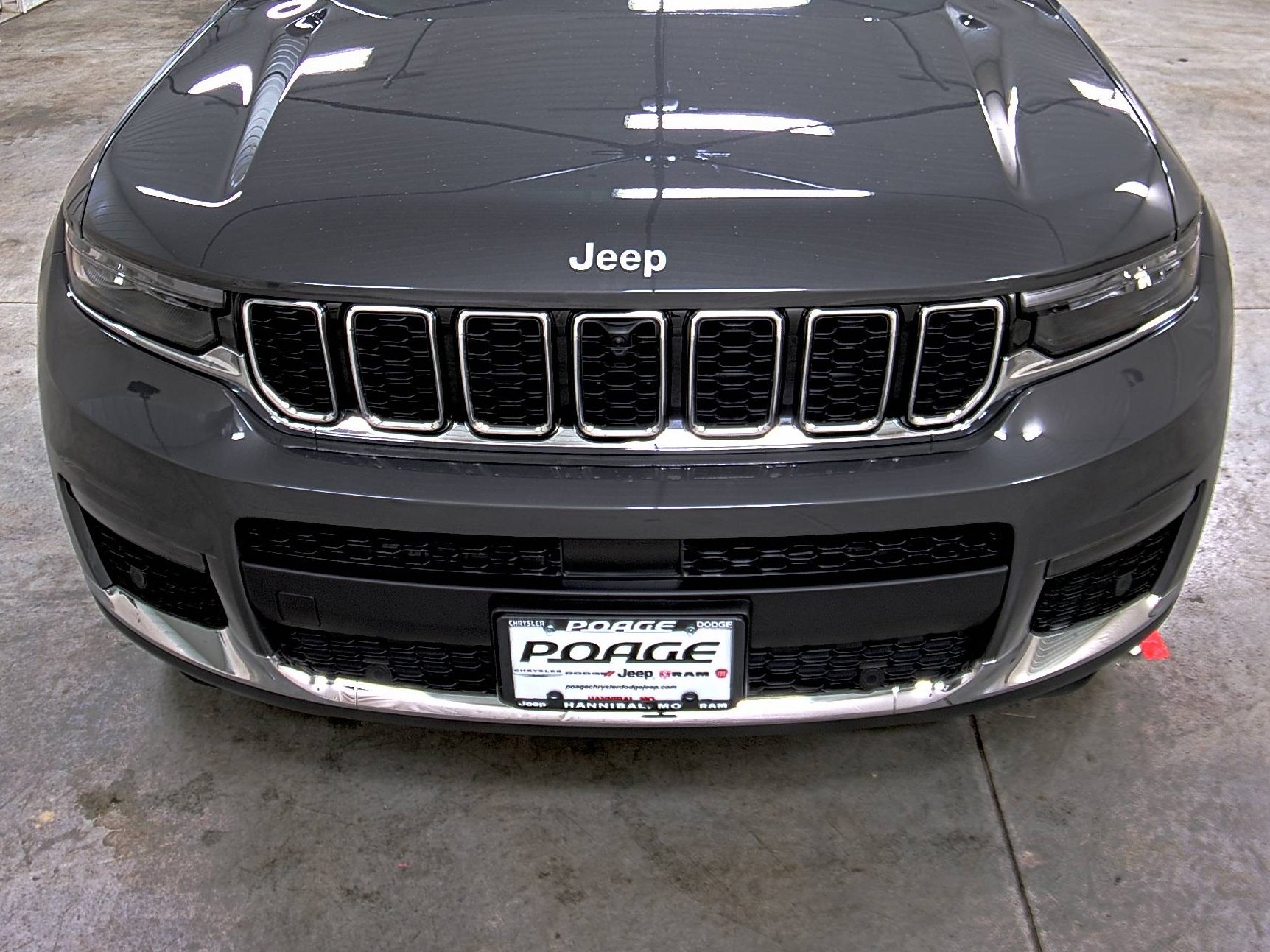 New 2025 Jeep Grand Cherokee L Limited w/ Luxury Tech Group II image 16