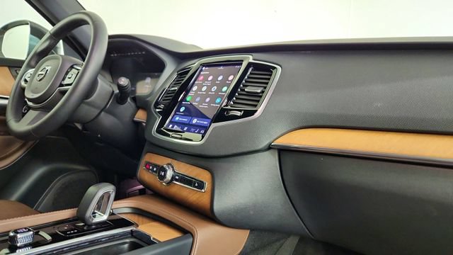 Certified 2023 Volvo XC90 B5 Plus AWD/4WD image 36