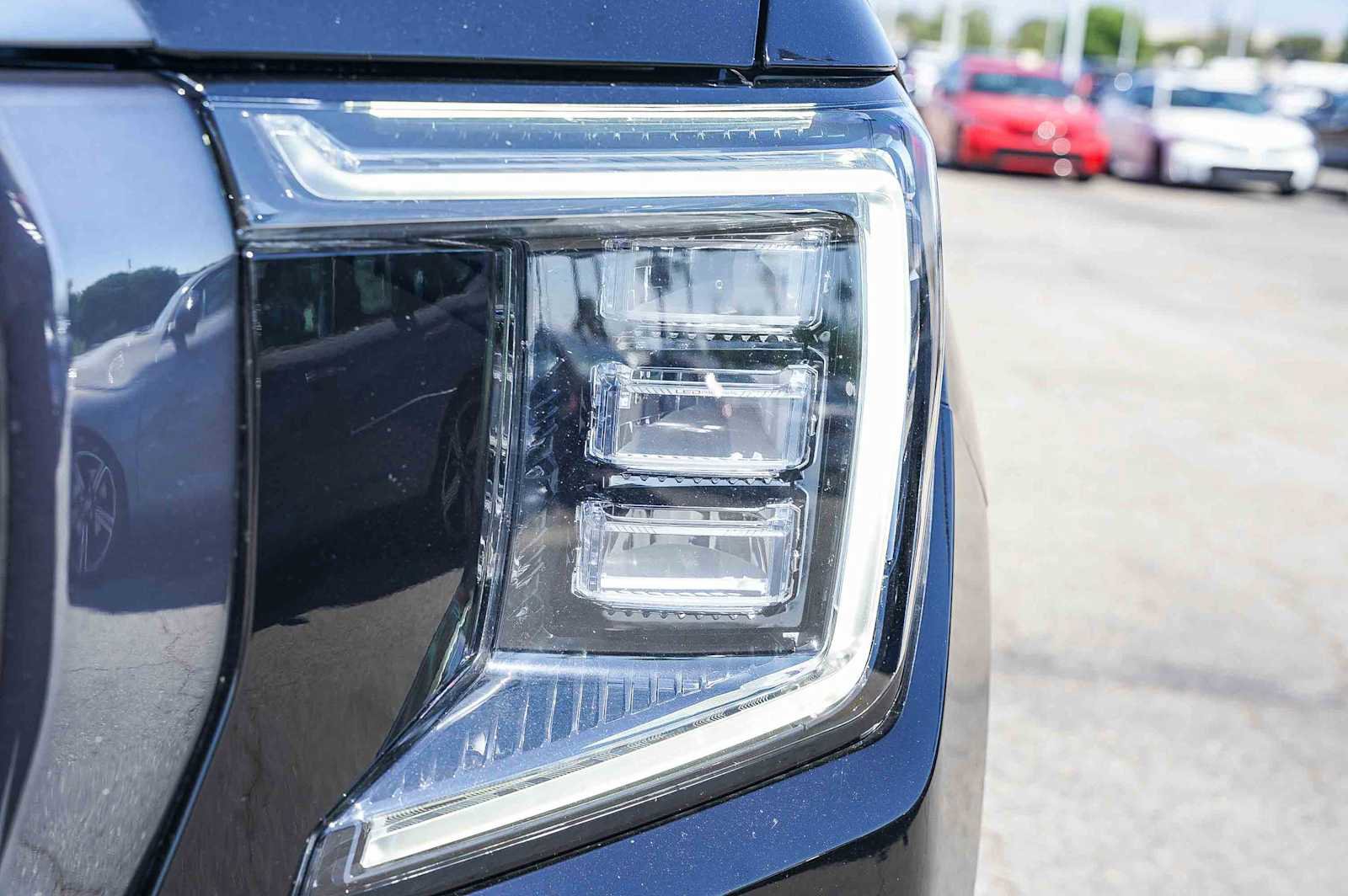 Used 2023 GMC Yukon XL Denali Ultimate image 10