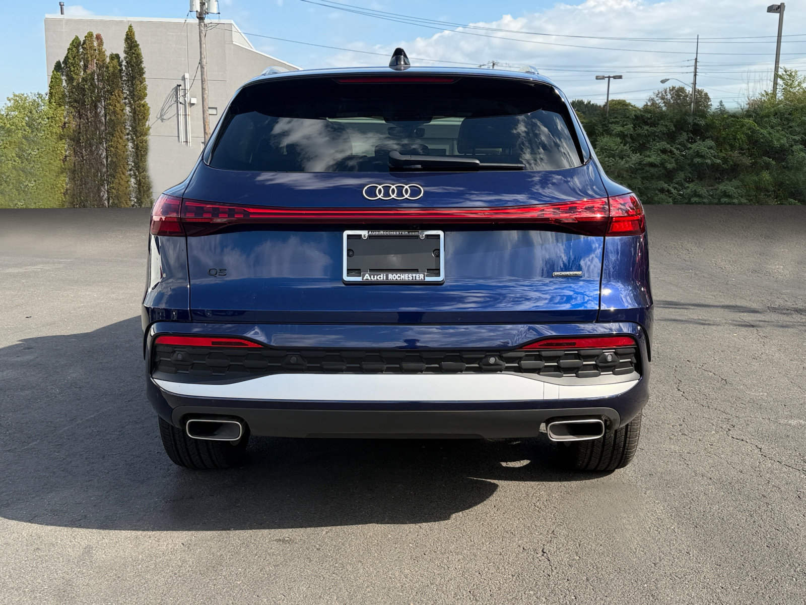 Used 2025 Audi Q5 Premium Plus w/ Premium Plus AWD/4WD image 11