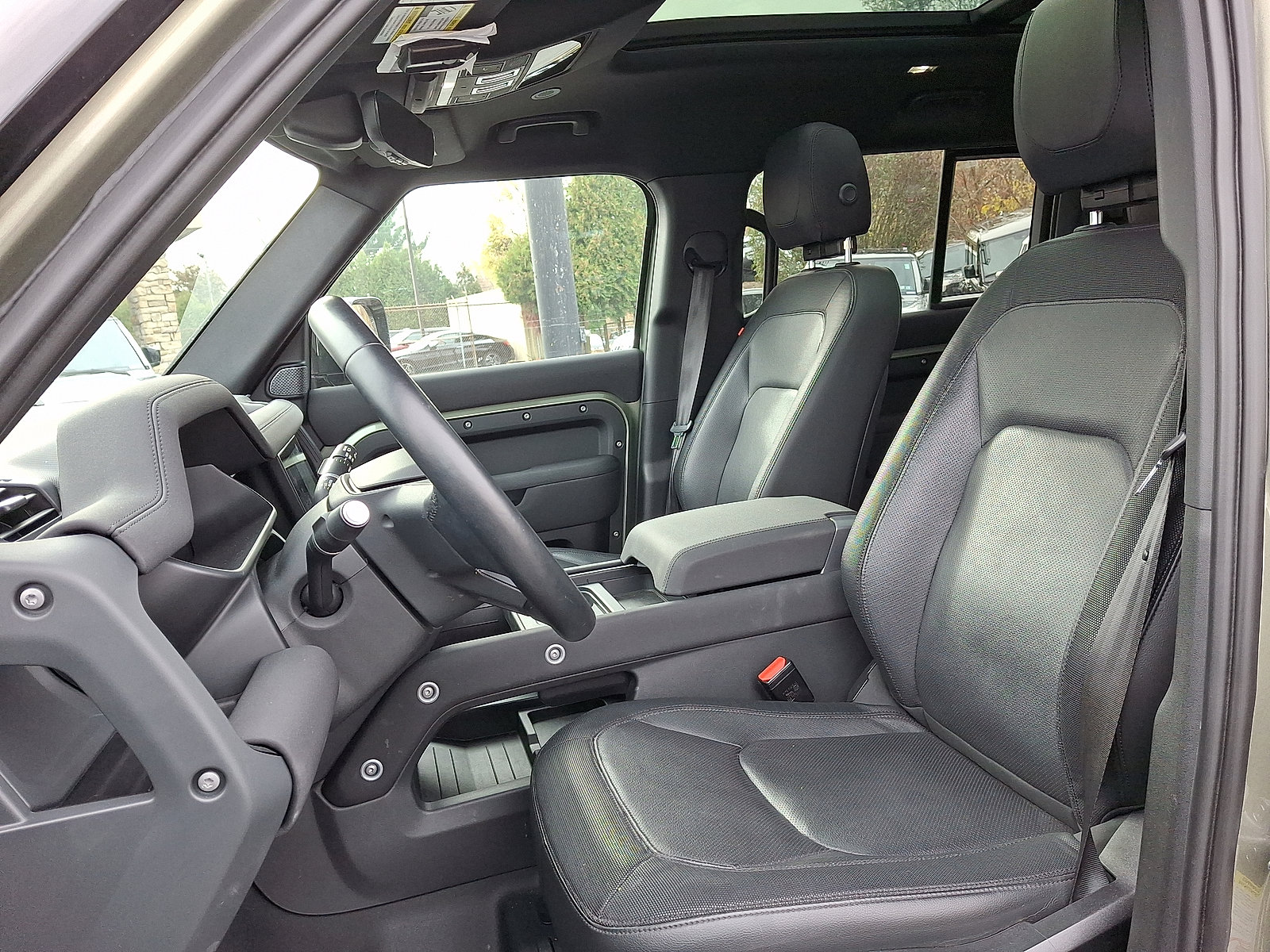 Certified 2023 Land Rover Defender 110 X-Dynamic SE image 3