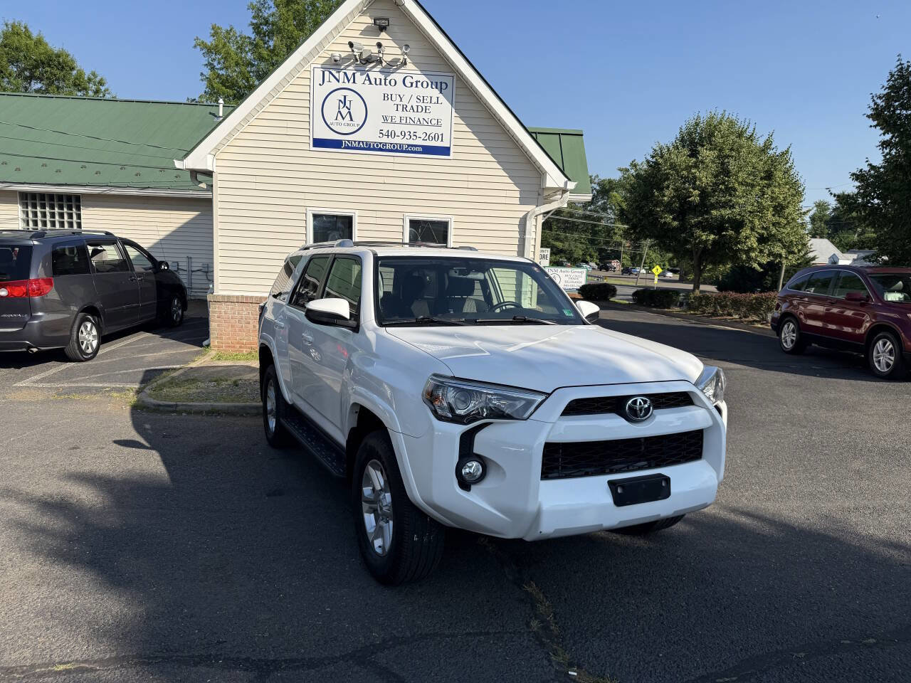 Used 2018 Toyota 4Runner SR5 image 1
