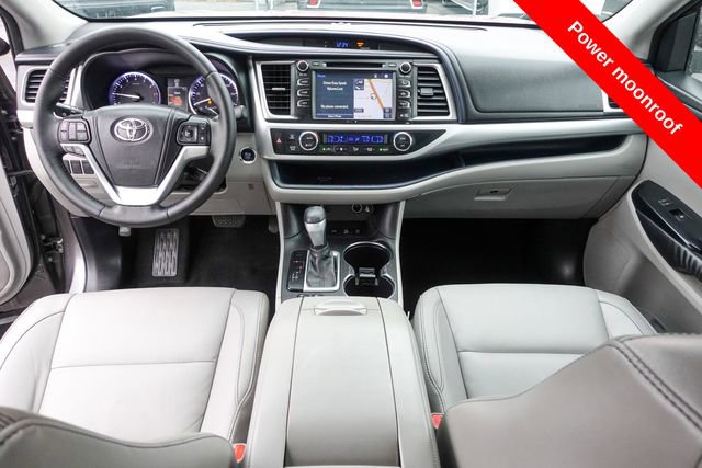Used 2015 Toyota Highlander XLE image 4