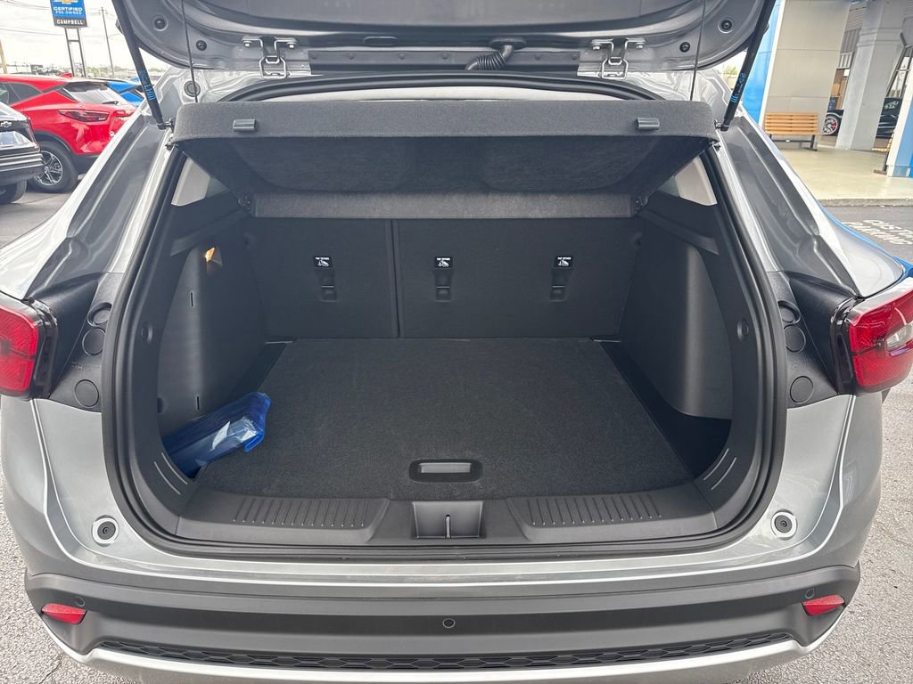 New 2026 Chevrolet Trax LT w/ Driver Confidence Package image 24