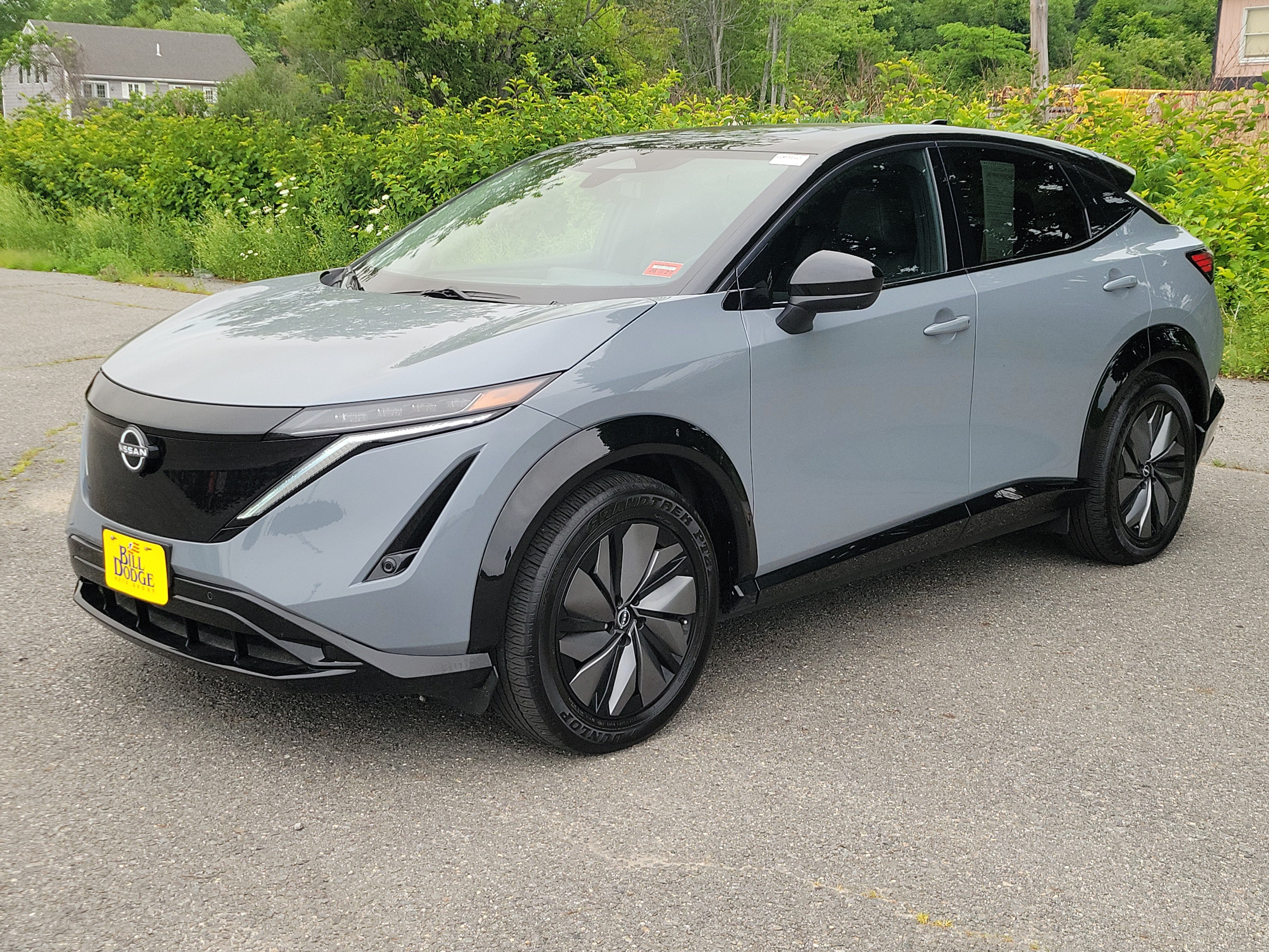 Used 2025 Nissan Ariya AWD image 1