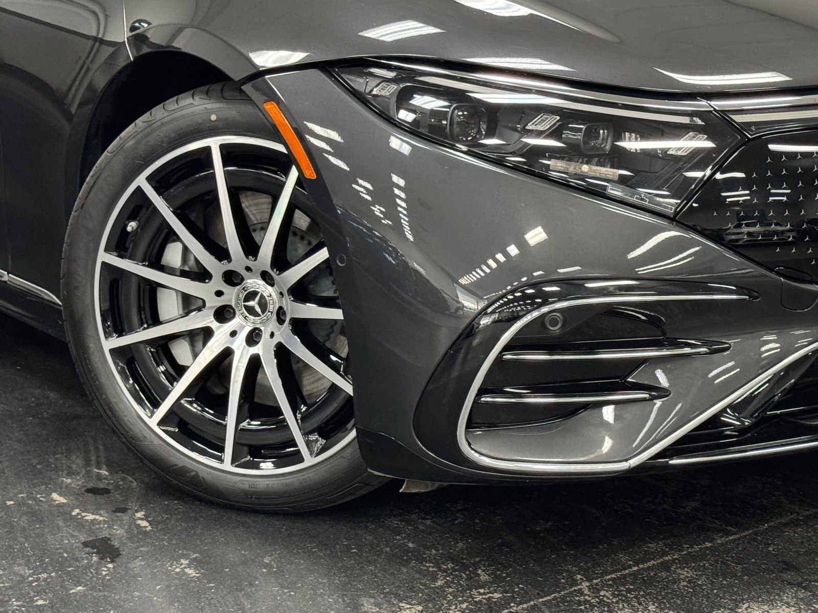 Certified 2023 Mercedes-Benz EQS 580 4MATIC Sedan image 4