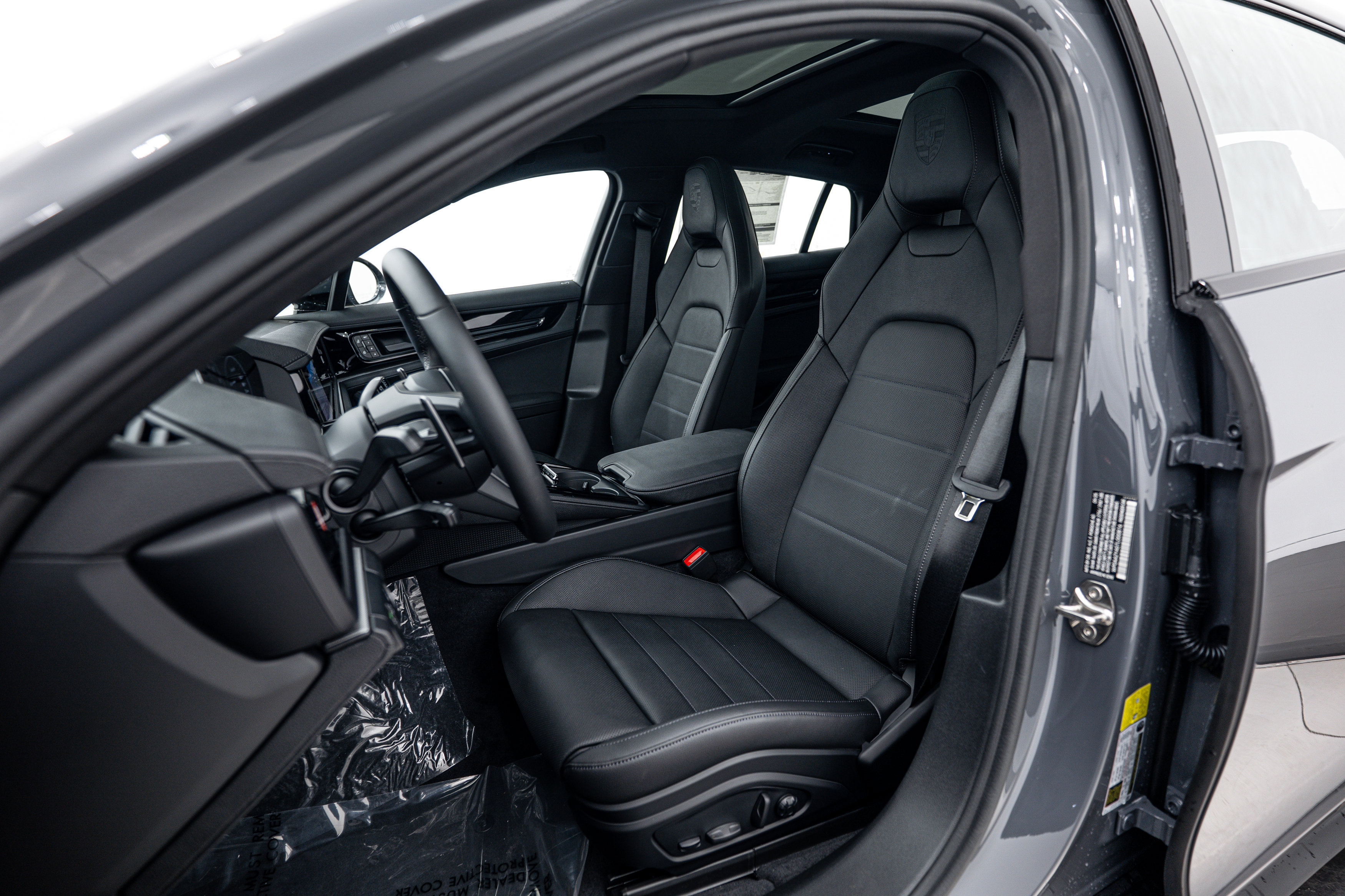 New 2026 Porsche Panamera 4 image 5