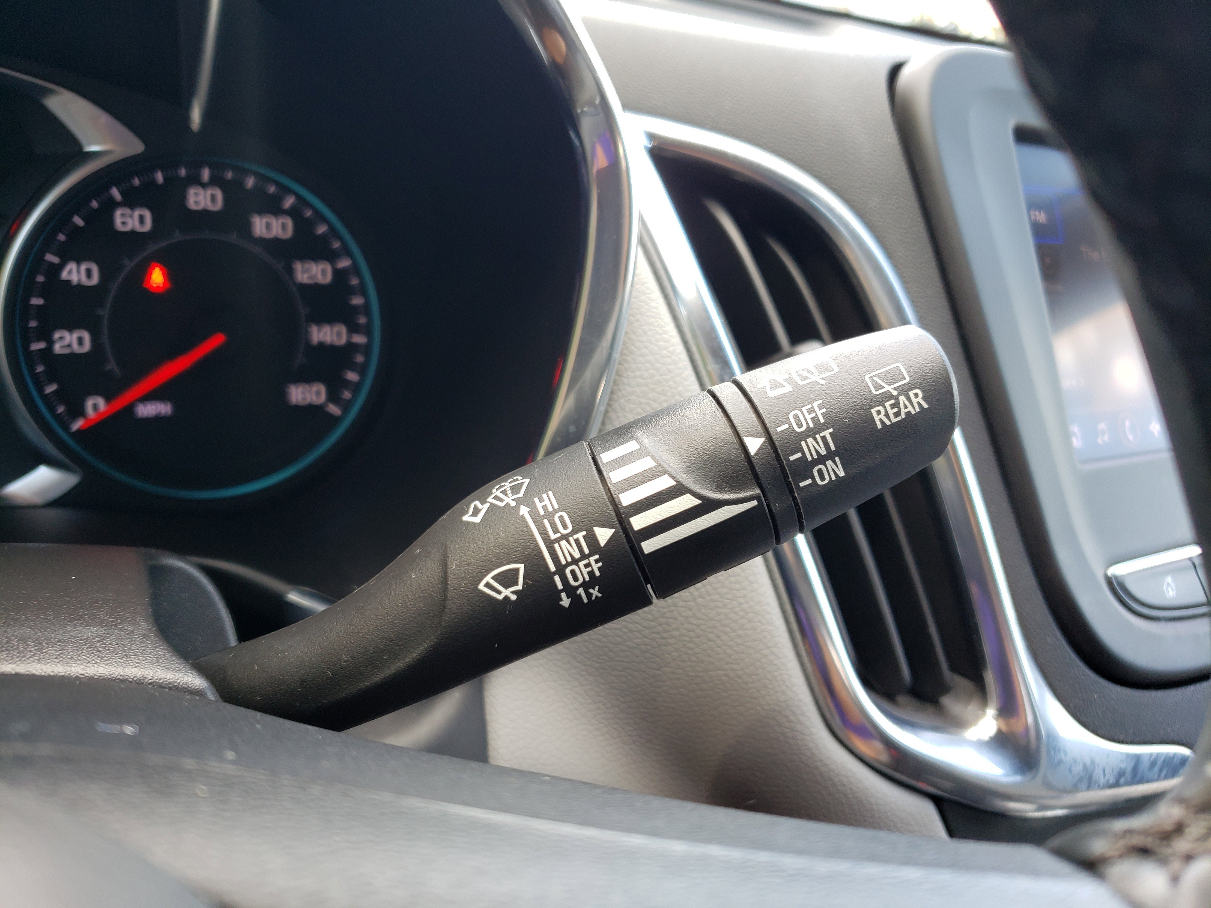 Used 2024 Chevrolet Equinox LT image 20