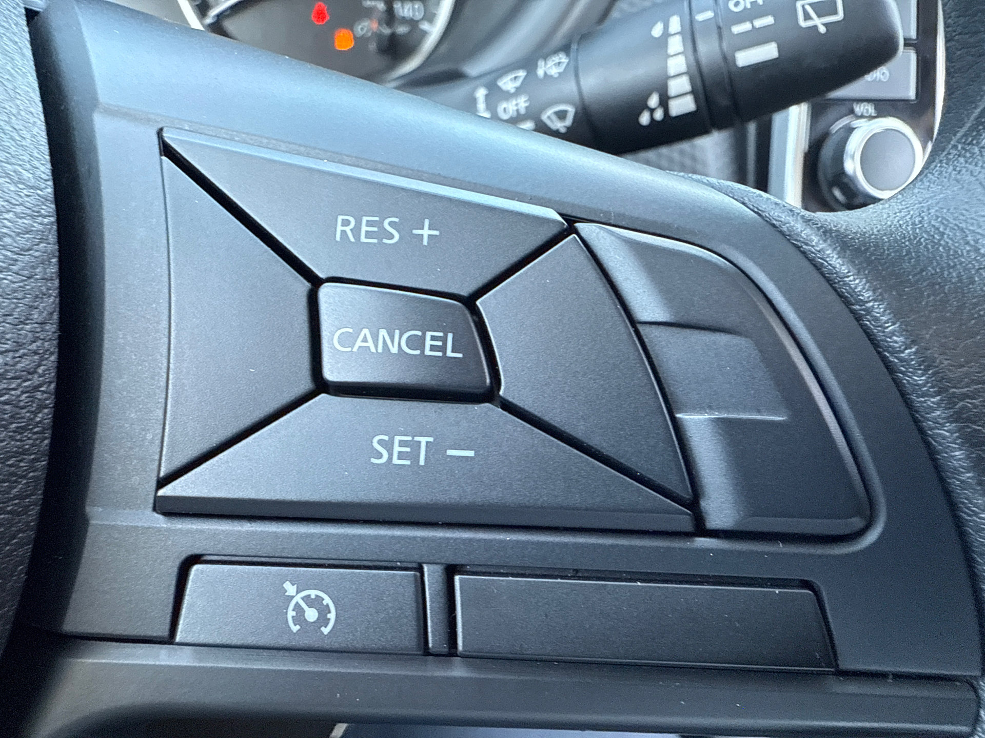 Used 2025 Nissan Kicks Play S FWD image 26