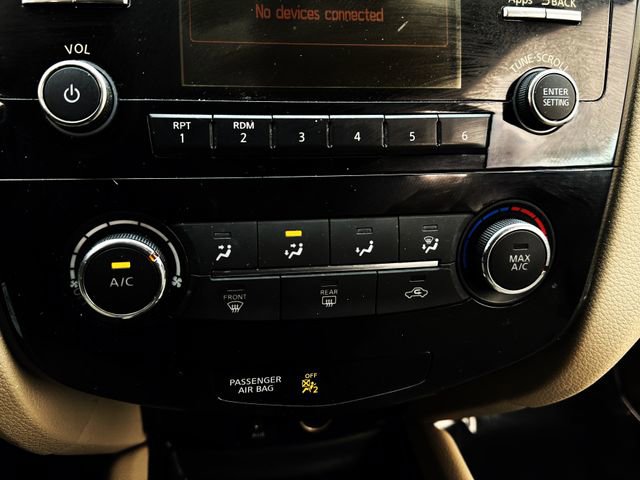 Used 2016 Nissan Rogue S image 22