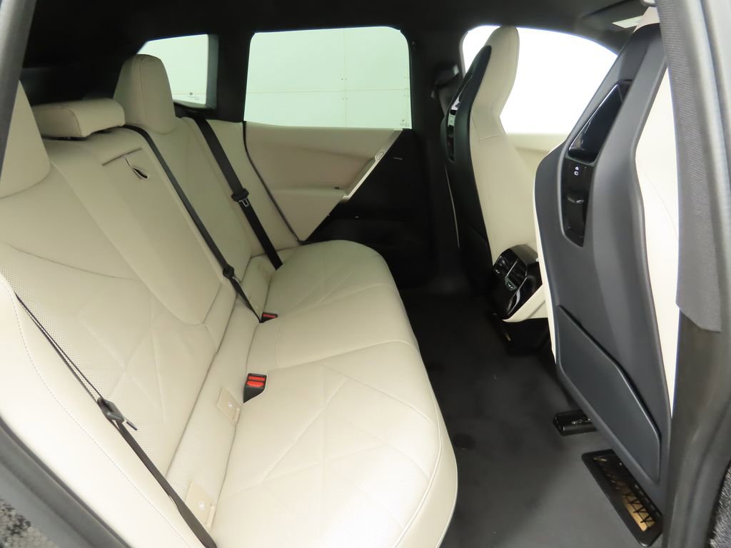 Used 2026 BMW iX xDrive45 AWD/4WD image 24