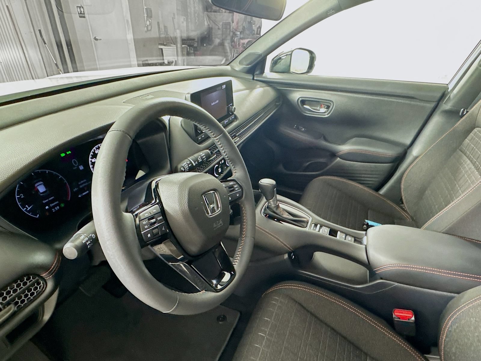 Used 2024 Honda HR-V Sport image 11