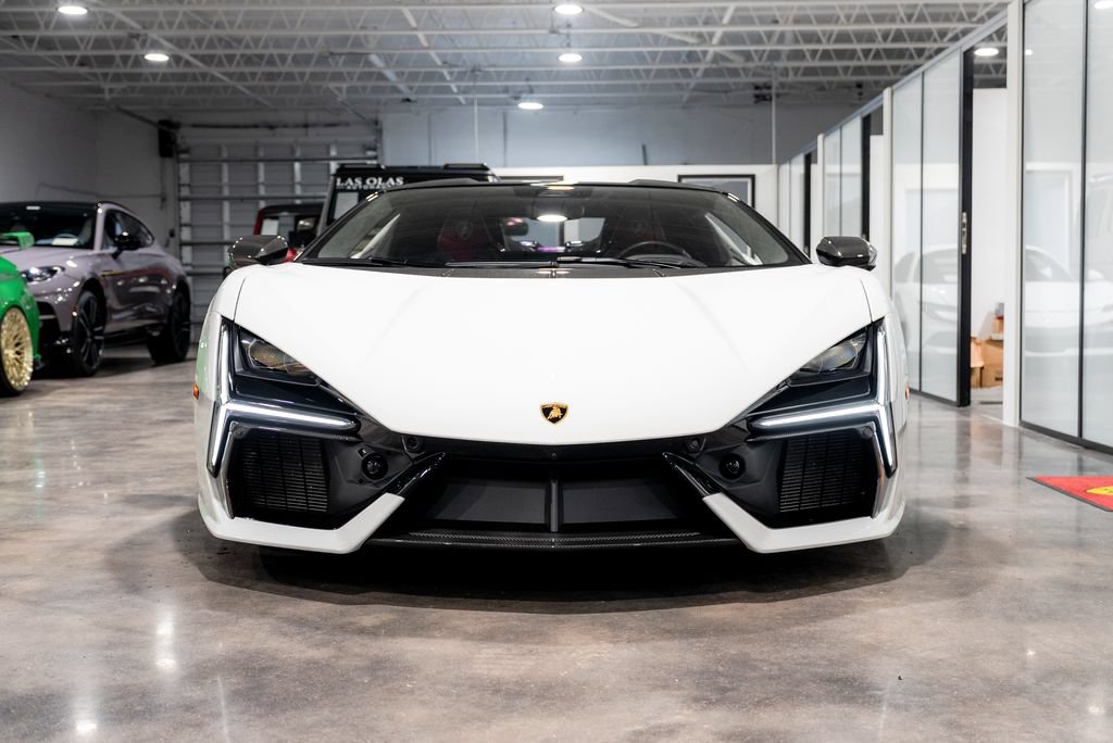 Used 2025 Lamborghini Revuelto AWD/4WD image 13