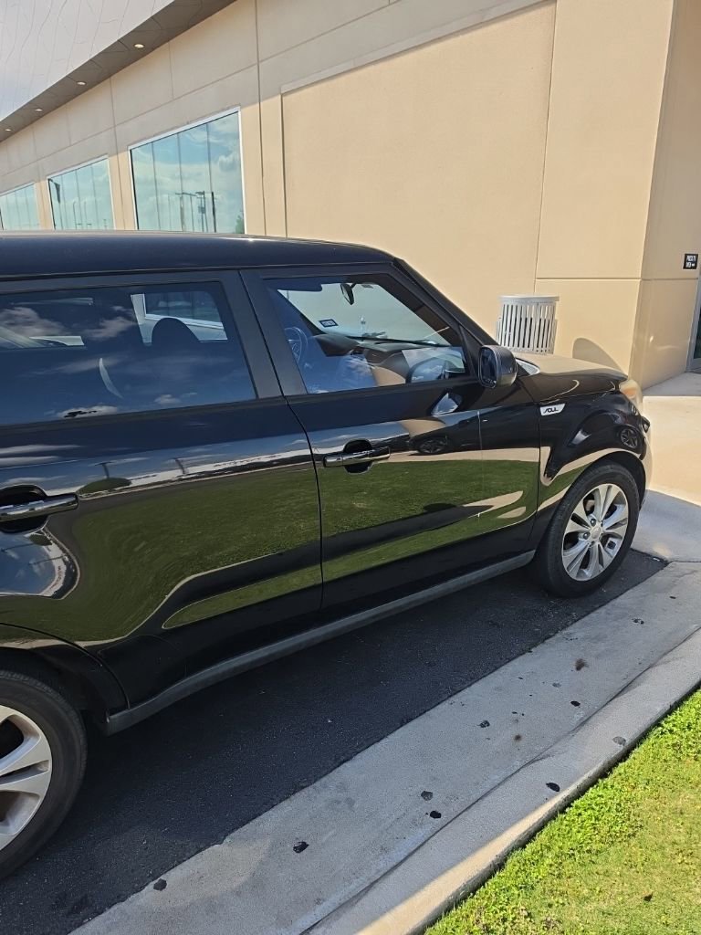 Used 2015 Kia Soul + FWD image 7