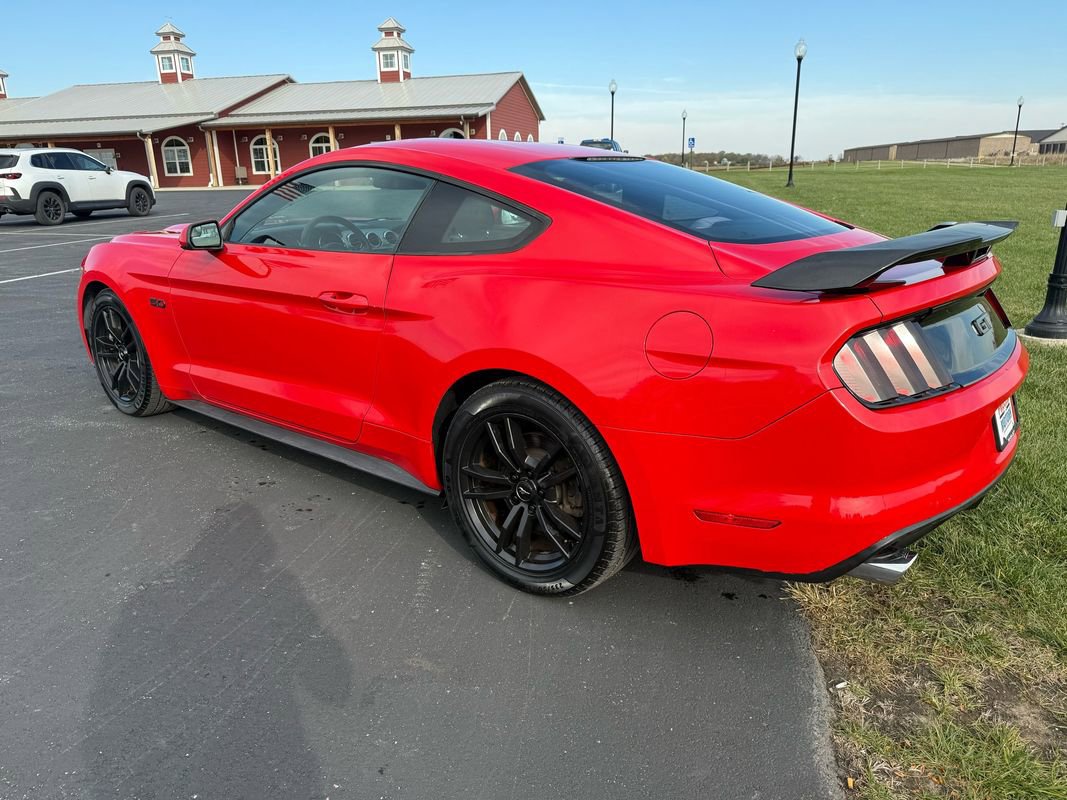Used 2015 Ford Mustang GT image 7