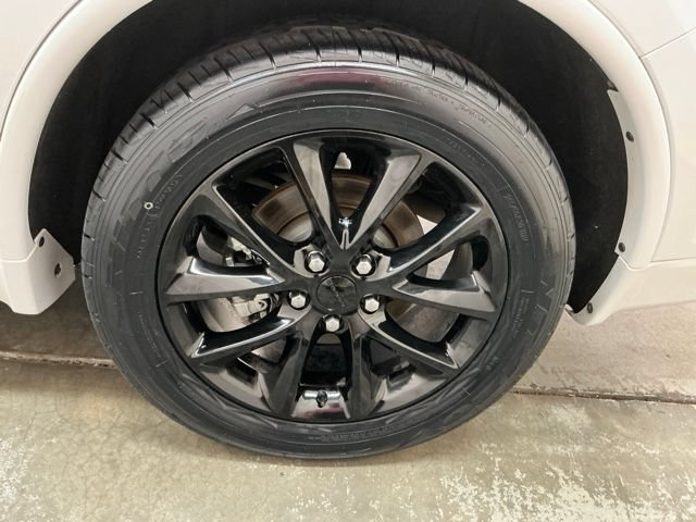 Used 2017 Dodge Durango R/T w/ Technology Group AWD/4WD image 10