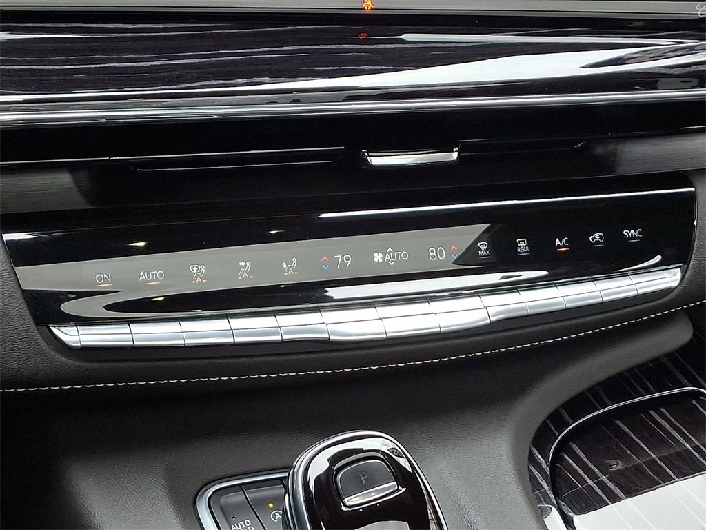 Used 2022 Cadillac Escalade ESV Sport w/ Touring Package image 18