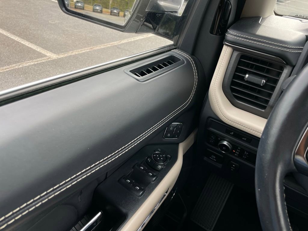 Used 2023 Ford Expedition Platinum image 22