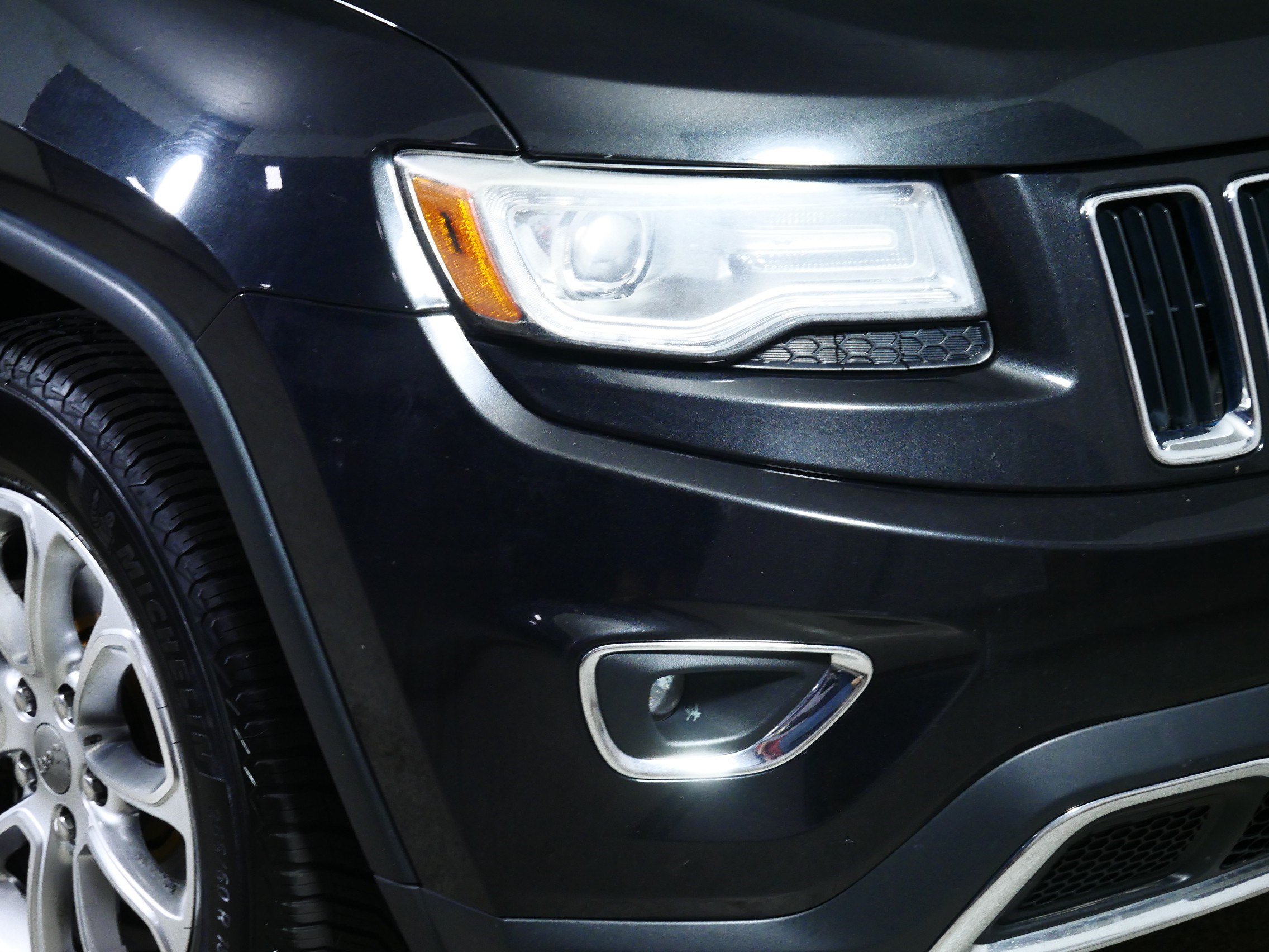 Used 2014 Jeep Grand Cherokee Limited w/ Luxury Group II AWD/4WD image 16