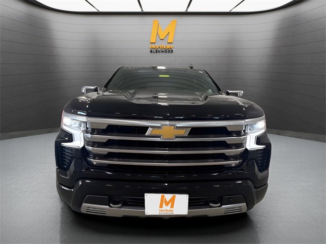 Used 2024 Chevrolet Silverado 1500 High Country w/ Technology Package image 4