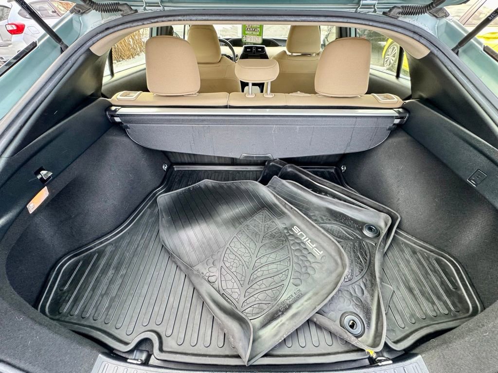 Used 2019 Toyota Prius LE image 9