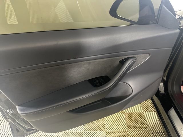 Used 2020 Tesla Model 3 Performance image 8