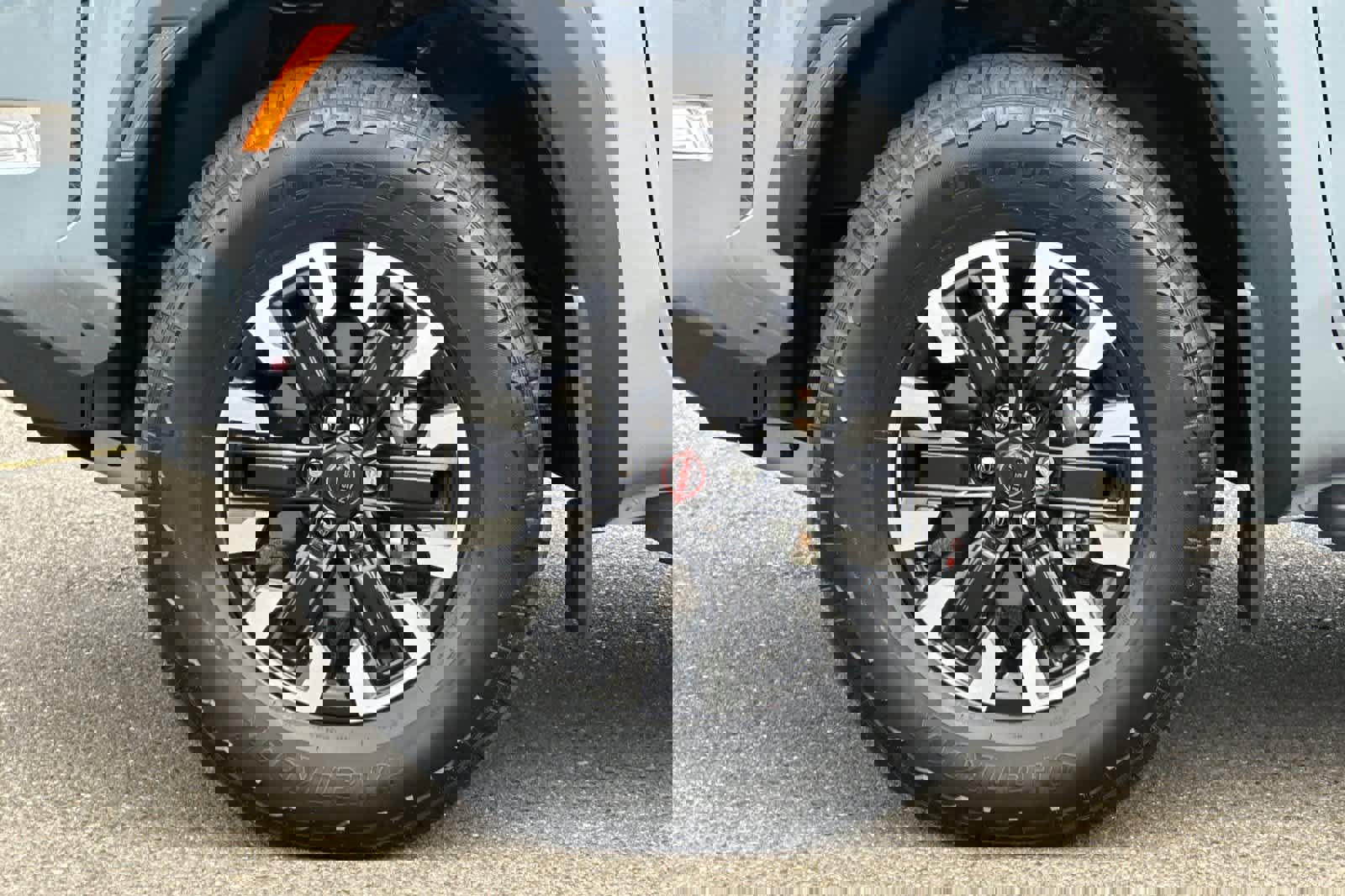 Used 2024 Nissan Frontier PRO-4X w/ Pro Convenience Package image 30