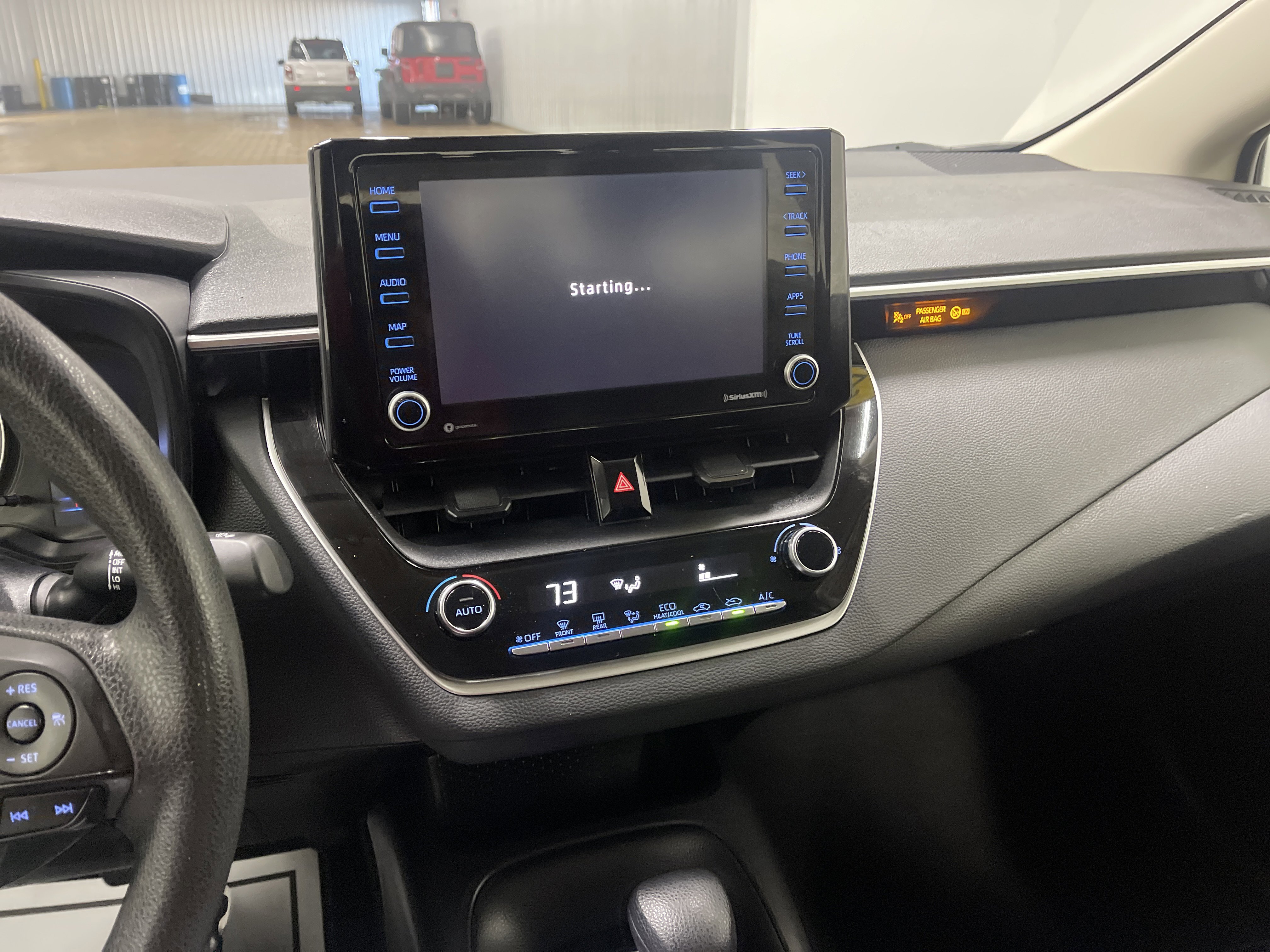 Used 2022 Toyota Corolla LE image 28