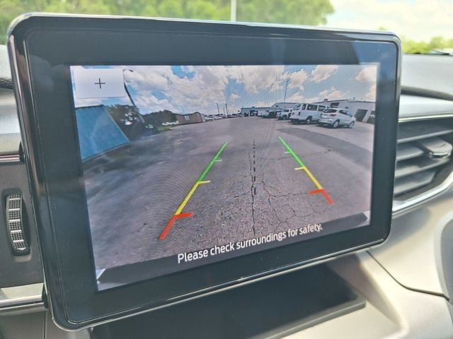Used 2024 Ford Explorer XLT w/ Equipment Group 202A AWD/4WD image 57