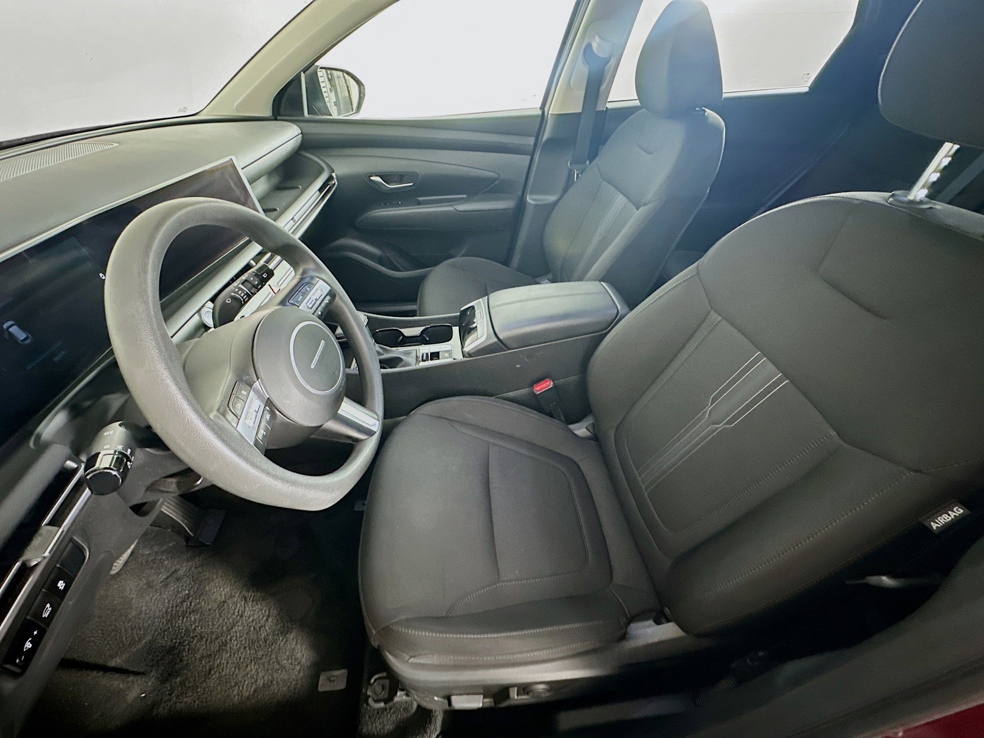 Used 2025 Hyundai Tucson SEL FWD image 13