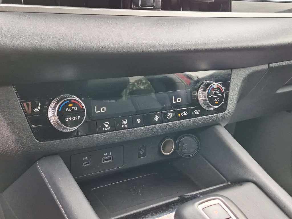 Used 2024 Mitsubishi Outlander SE AWD/4WD image 23