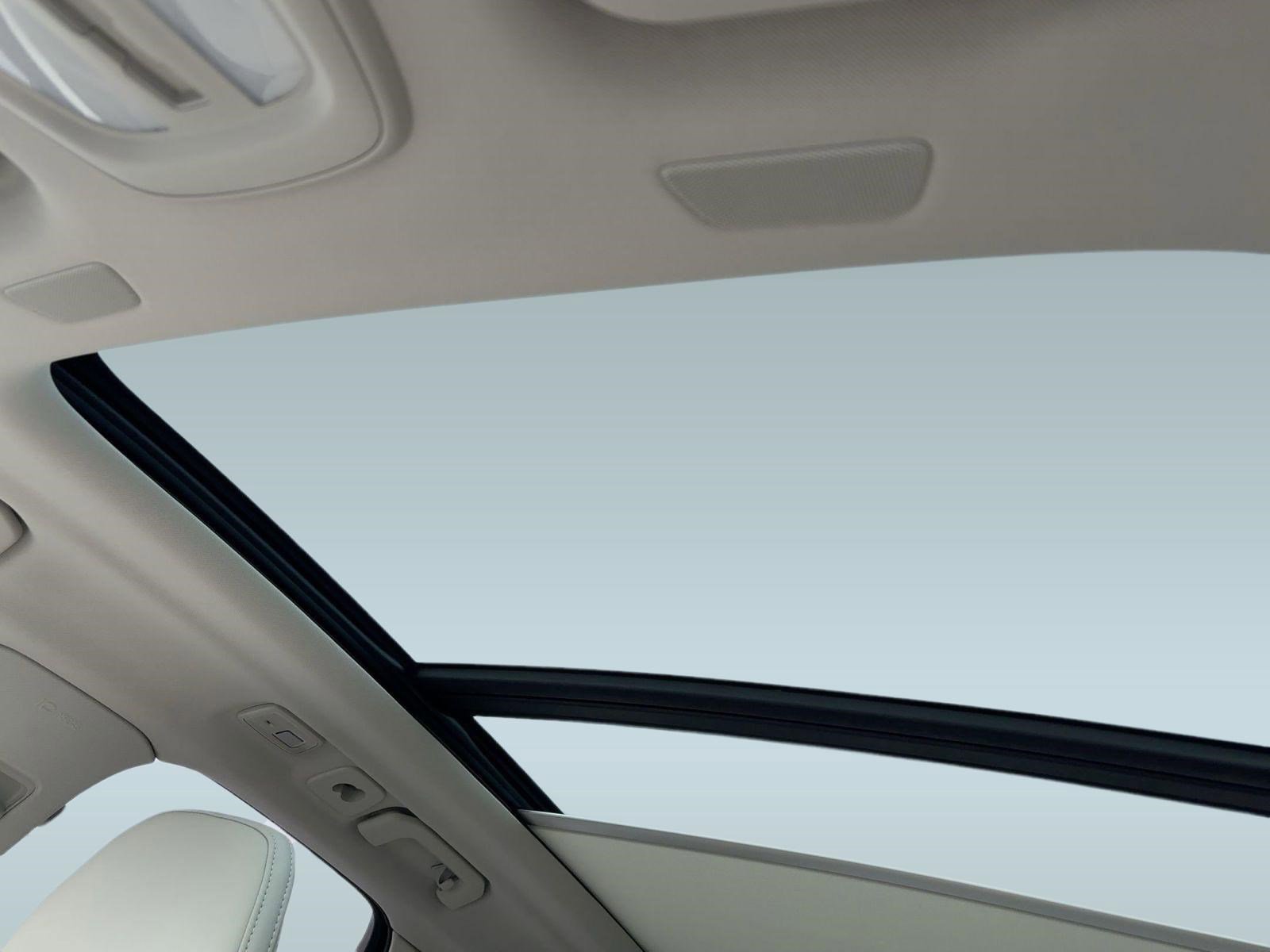 New 2026 Volvo XC60 B5 Ultra w/ Protection Package Premier image 15