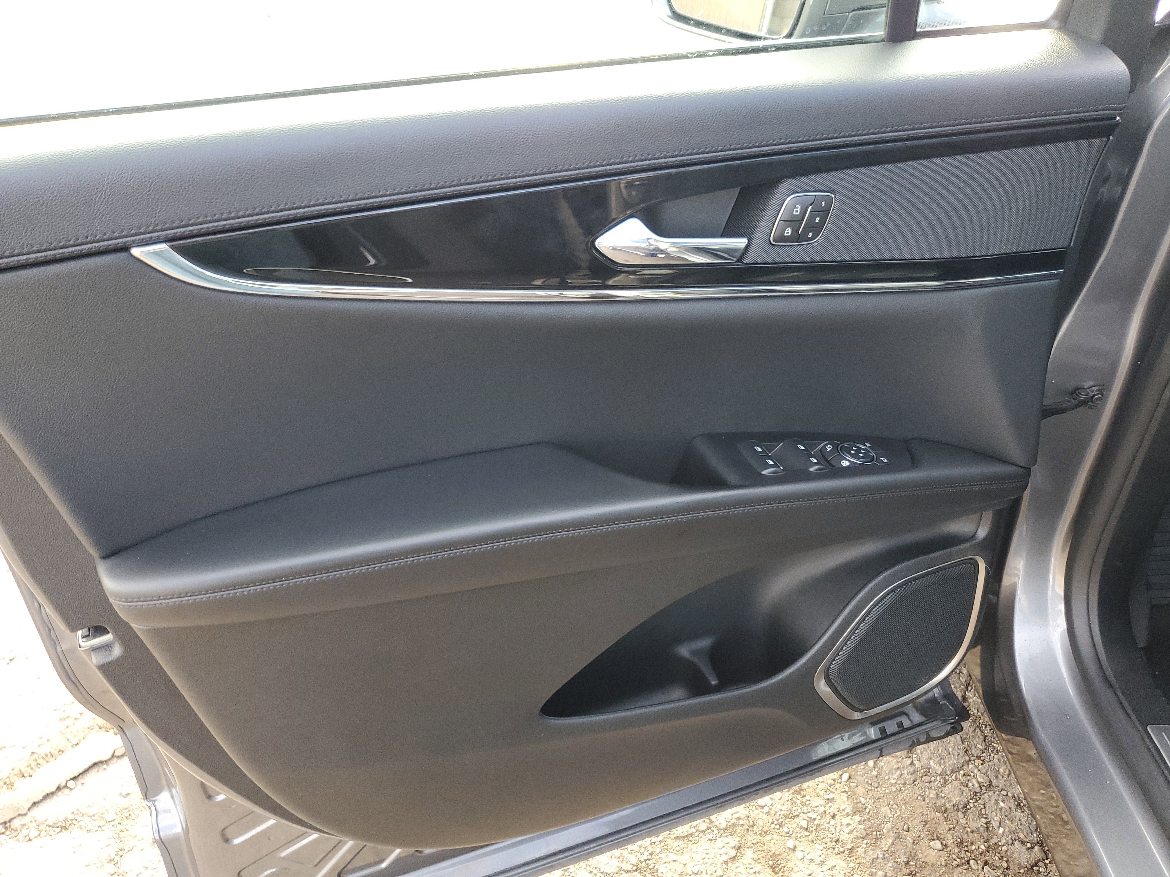 Certified 2023 Lincoln Nautilus Reserve image 10