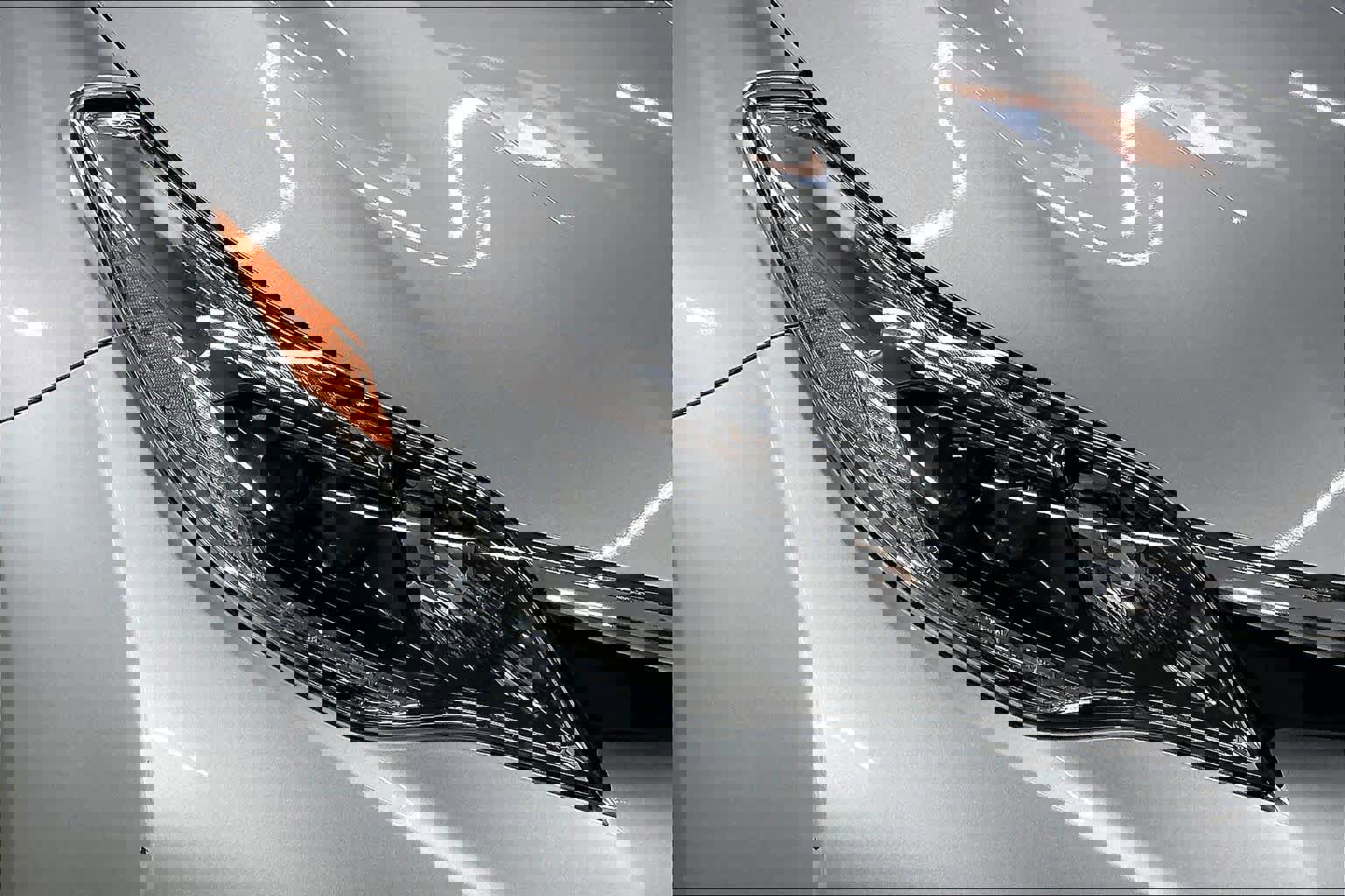 Used 2016 Toyota Avalon Limited w/ Toyota Safety Sense Package image 31