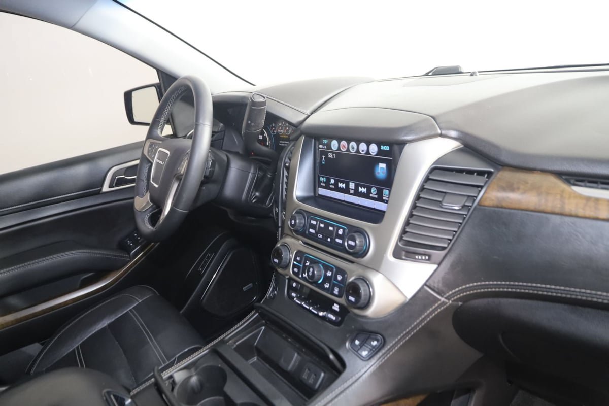 Used 2018 GMC Yukon Denali w/ Denali Ultimate Package AWD/4WD image 43