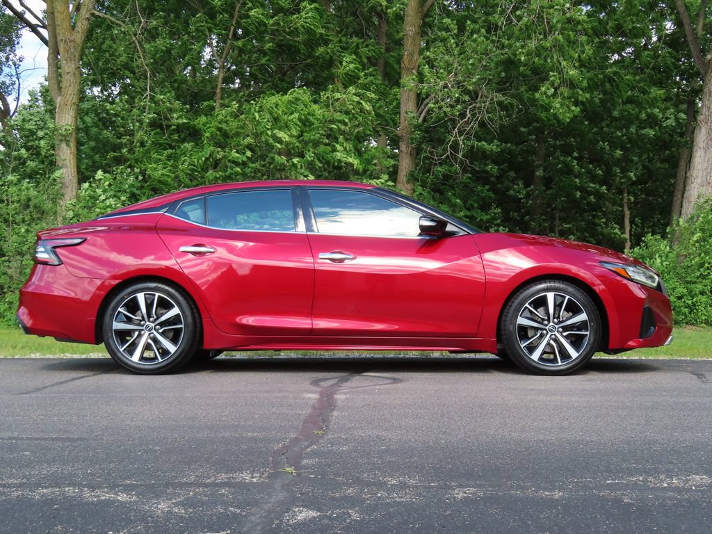 Used 2023 Nissan Maxima SL FWD image 2