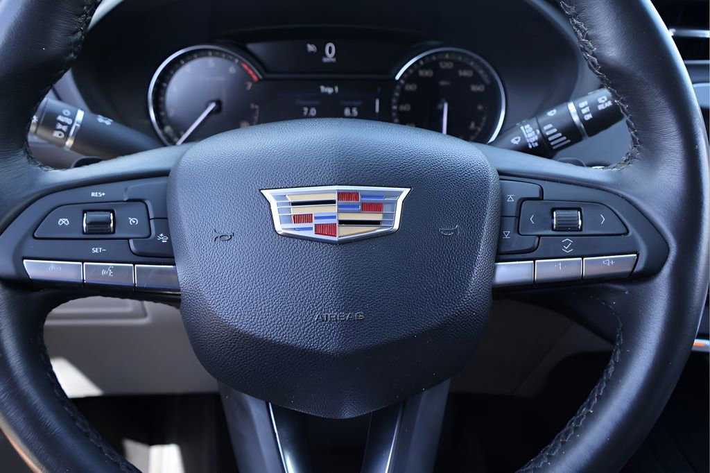 Used 2022 Cadillac XT4 Luxury image 18