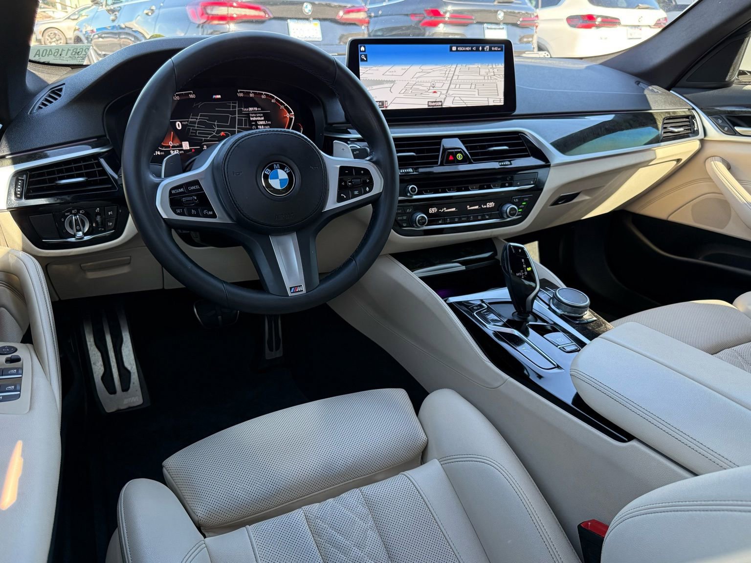 Used 2023 BMW 540i w/ M Sport Package image 29