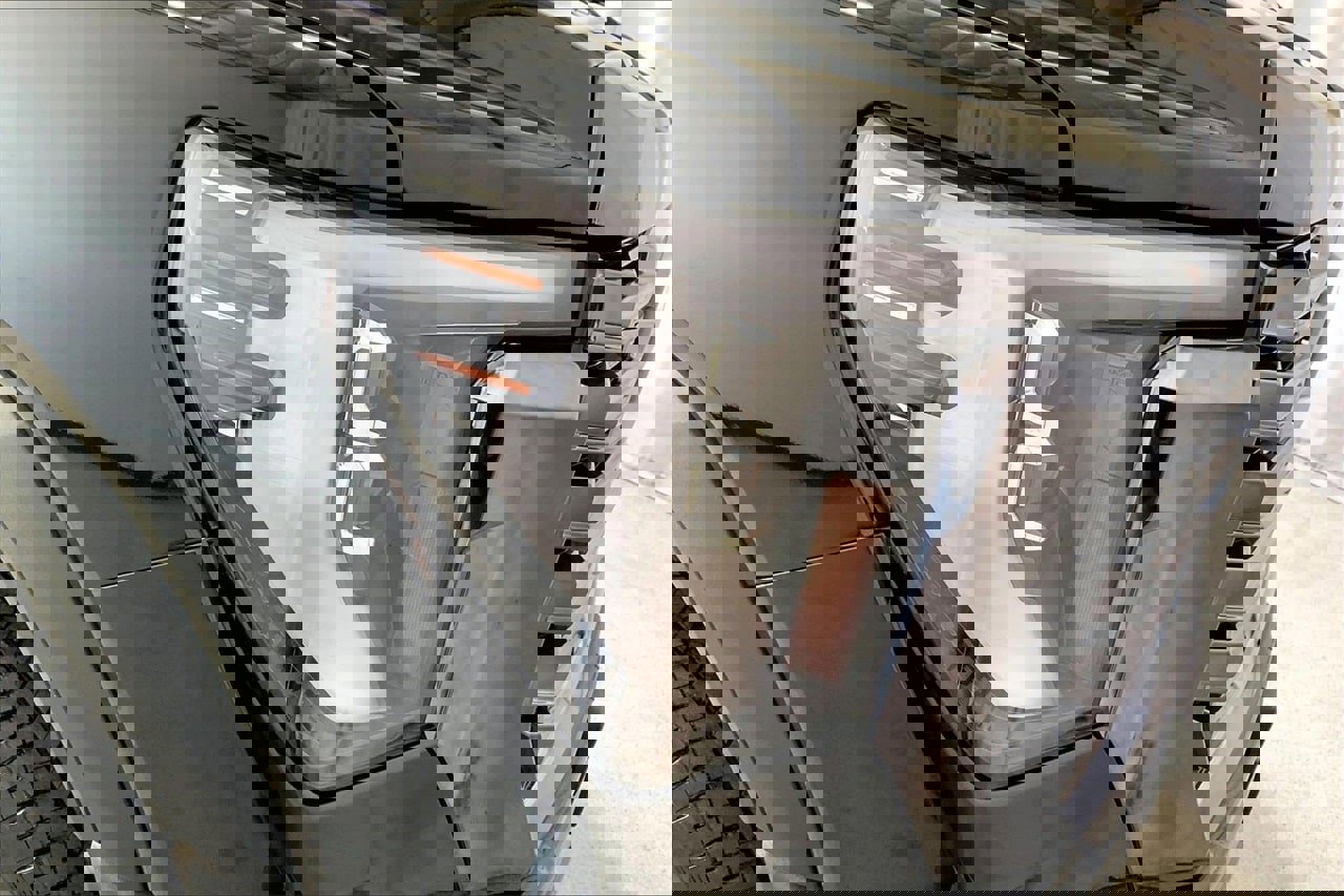 Used 2024 GMC Sierra 3500 Denali Ultimate image 28