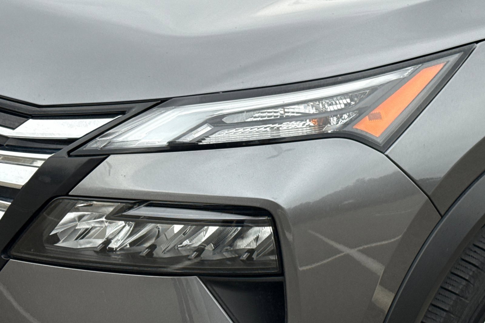 Used 2024 Nissan Rogue SV image 52