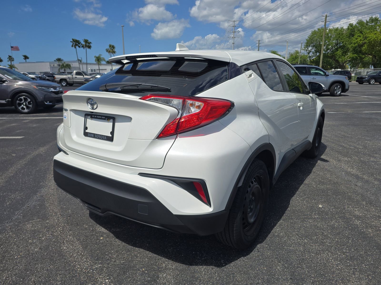 Used 2021 Toyota C-HR LE image 3