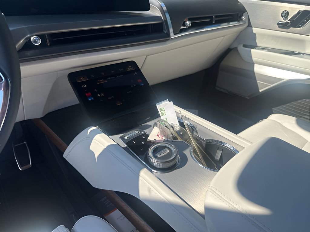 New 2026 Cadillac Vistiq Sport w/ LPO, Floor Liner Package image 37